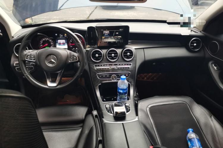 Used Mercedes-Benz C-Class 2017 C 180 L Sport Edition Center Console