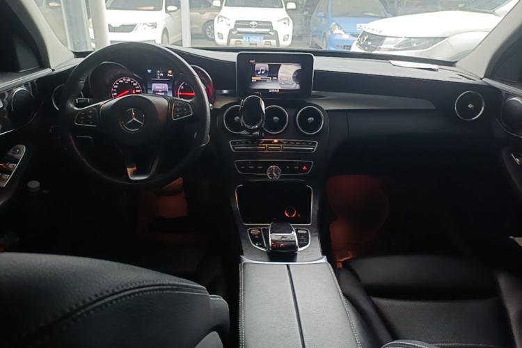 Used Mercedes-Benz C-Class 2017 C 200 L Sport Edition Center Console
