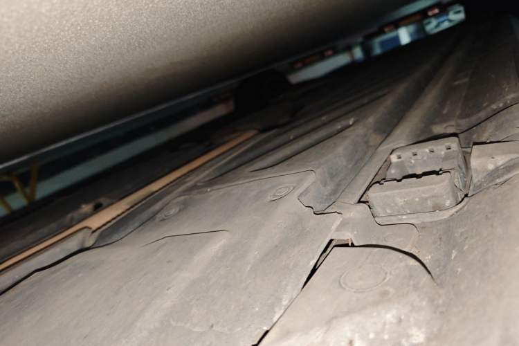 Used Mercedes-Benz C-Class 2017 Facelift C 200 Station Wagon Chassis Front Right