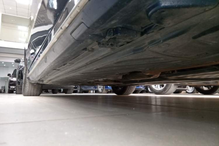 Used Mercedes-Benz C-Class 2017 C 200 L Sport Edition Chassis Front Right