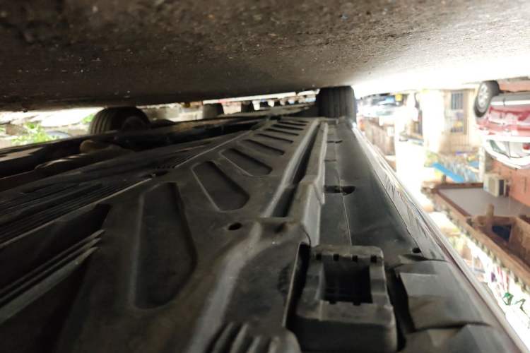 Used Mercedes-Benz C-Class 2017 C 200 L Sport Edition Chassis Rear Left