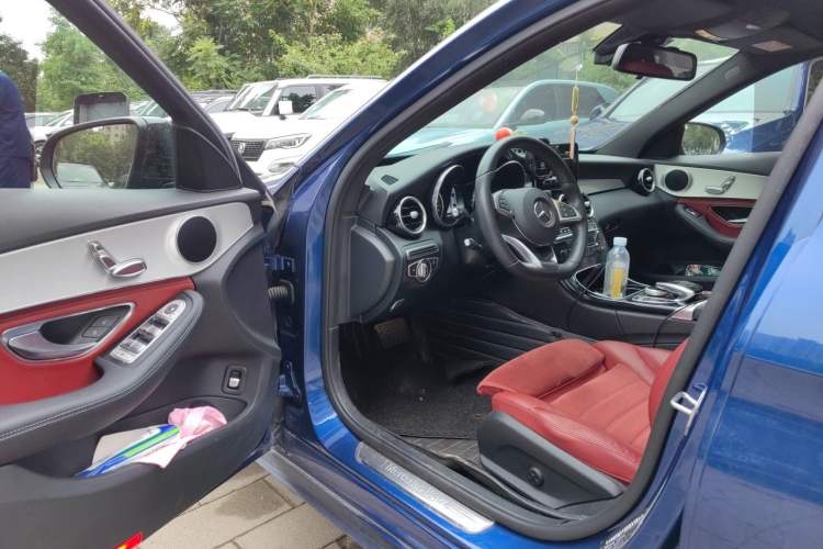 Used Mercedes-Benz C-Class 2017 Restyled C 200 Sport Edition Driver Seat