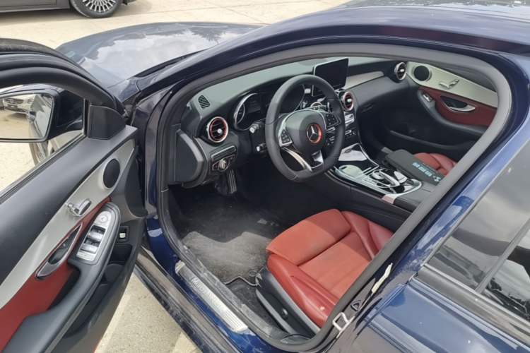 Used Mercedes-Benz C-Class 2017 Restyled C 200 Sport Edition Driver Seat