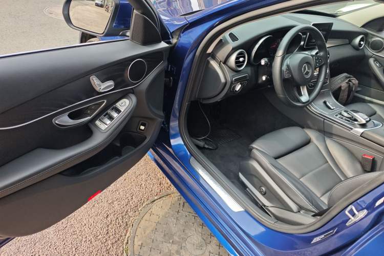 Used Mercedes-Benz C-Class 2017 C 200 station wagon Driver Seat