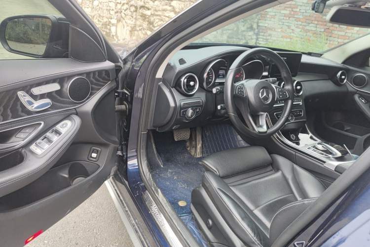 Used Mercedes-Benz C-Class 2017 C 200 L Sport Edition Driver Seat