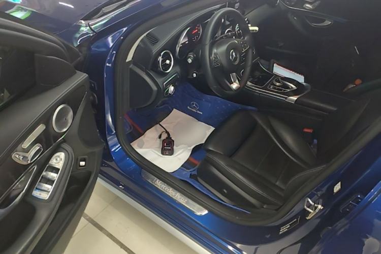 Used Mercedes-Benz C-Class 2017 Facelift C 200 L Sport Edition Driver Seat