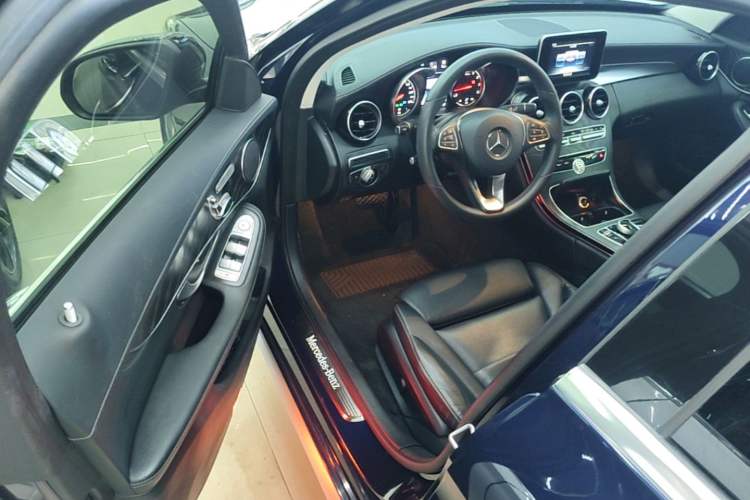 Used Mercedes-Benz C-Class 2017 C 200 L Sport Edition Driver Seat