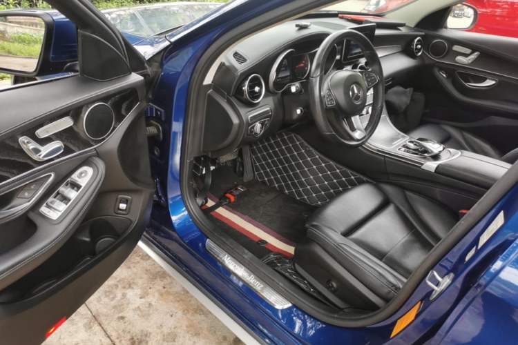 Used Mercedes-Benz C-Class 2017 C 200 L Sport Edition Driver Seat