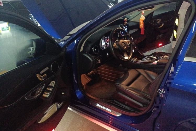 Used Mercedes-Benz C-Class 2017 Facelift C 200 L Sport Edition Driver Seat