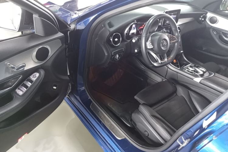 Used Mercedes-Benz C-Class 2017 Restyled C 200 Sport Edition Driver Seat