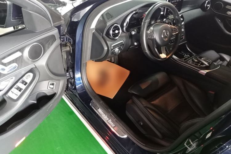 Used Mercedes-Benz C-Class 2017 Facelift C 200 L Sport Edition Driver Seat