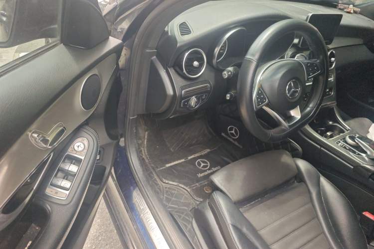 Used Mercedes-Benz C-Class 2017 Restyled C 200 Sport Edition Driver Seat