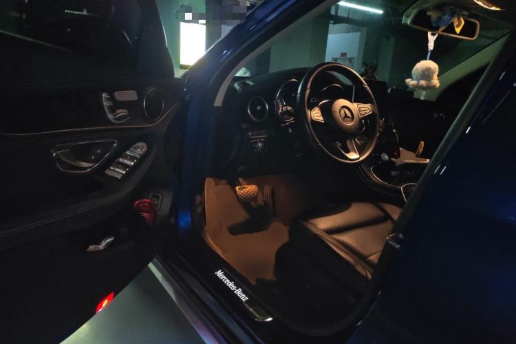 Used Mercedes-Benz C-Class 2017 Facelift C 200 L Sport Edition Driver Seat