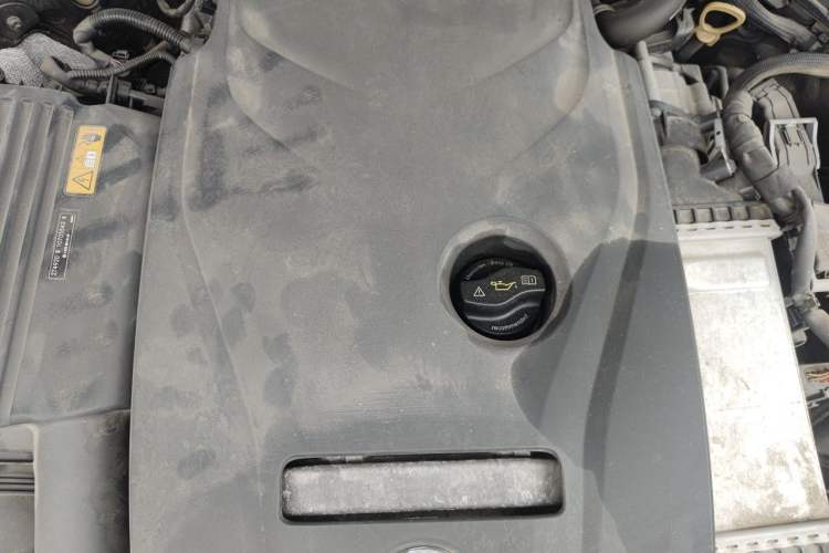 Used Mercedes-Benz C-Class 2017 C 200 L Sport Edition Engine Bay