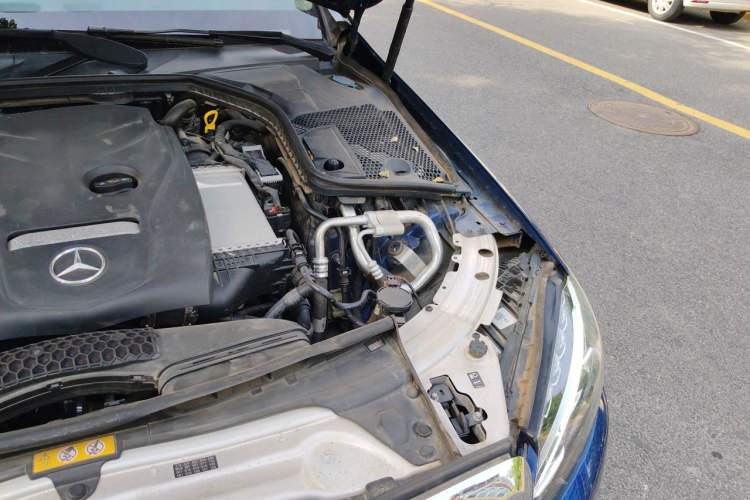 Used Mercedes-Benz C-Class 2017 C 300 L Engine Bay Left