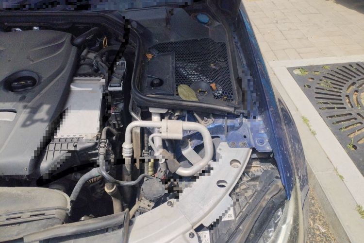 Used Mercedes-Benz C-Class 2017 Facelift C 200 L Sport Edition Engine Bay Left