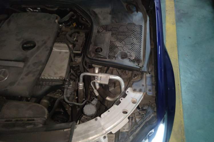 Used Mercedes-Benz C-Class 2017 C 200 Sport Edition Engine Bay Left