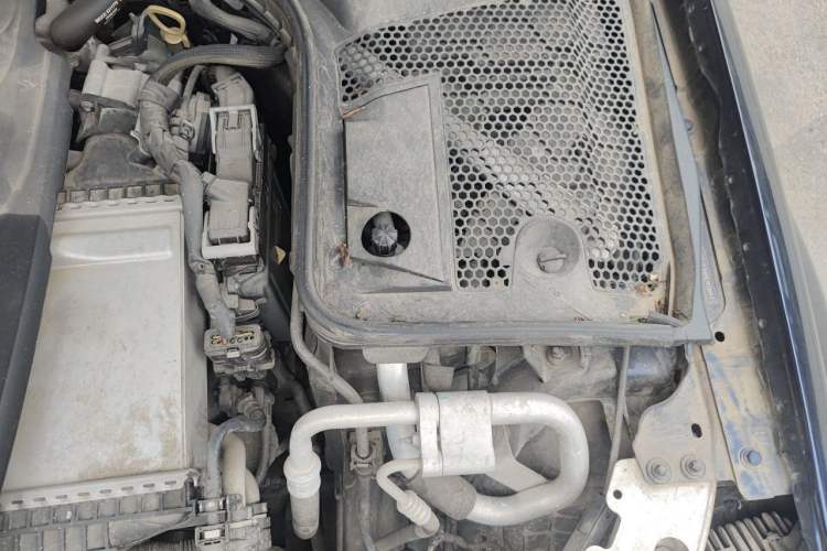 Used Mercedes-Benz C-Class 2017 C 200 L Sport Edition Engine Bay Left