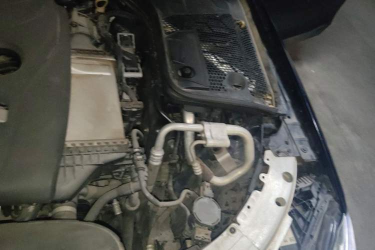 Used Mercedes-Benz C-Class 2017 Facelift C 200 L Sport Edition Engine Bay Left