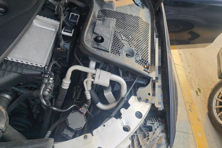 Used Mercedes-Benz C-Class 2017 Facelift C 200 L Sport Edition Engine Bay Left