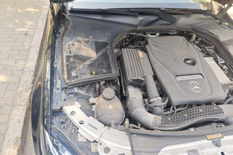 Used Mercedes-Benz C-Class 2017 Facelift C 200 L Sport Edition Engine Bay Right