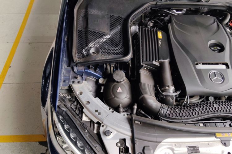 Used Mercedes-Benz C-Class 2017 Restyled C 180 L Fashion Edition Sport Version Engine Bay Right