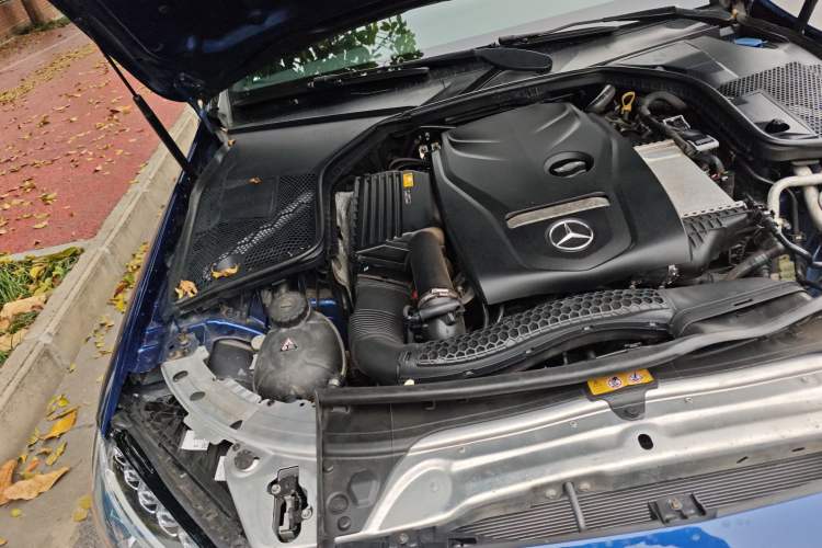 Used Mercedes-Benz C-Class 2017 Restyled C 200 Sport Edition Engine Bay Right