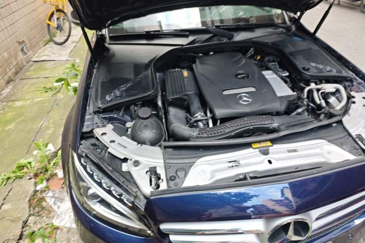 Used Mercedes-Benz C-Class 2017 C 200 L Sport Edition Engine Bay Right