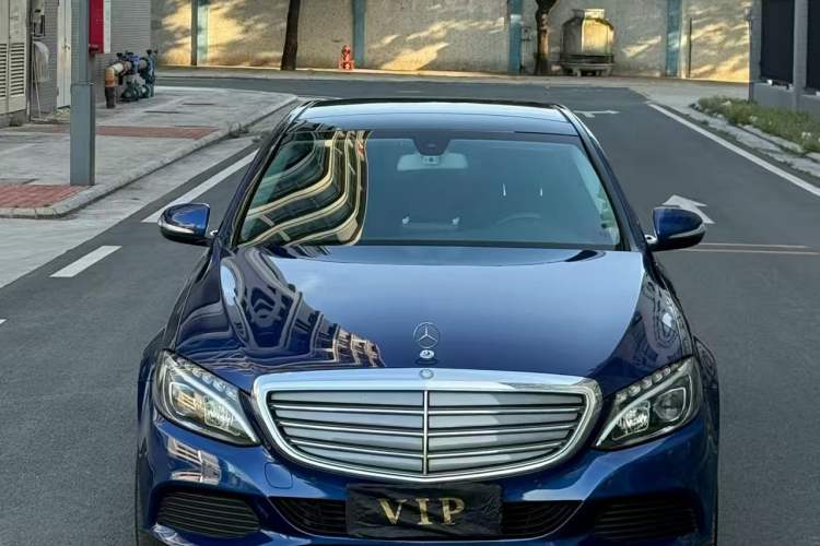 Used Mercedes-Benz C-Class 2017 Facelift C 200 L Exterior 10