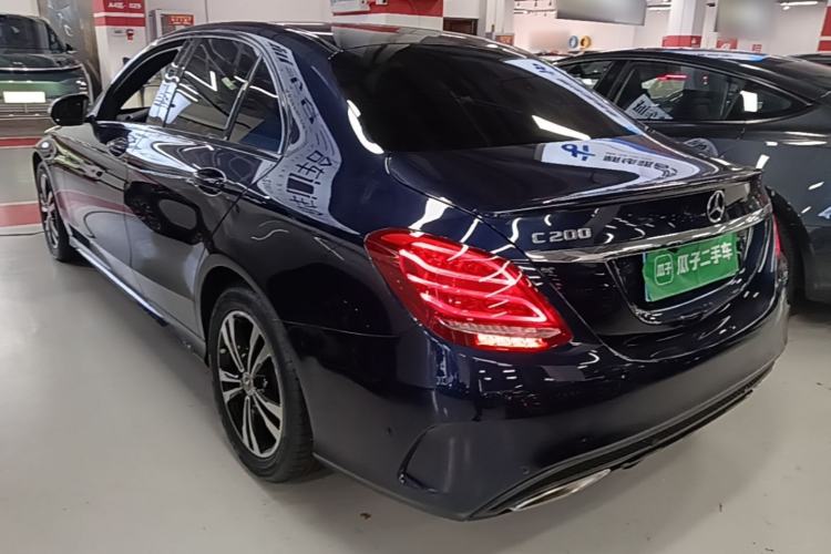 Used Mercedes-Benz C-Class 2017 Restyled C 200 Sport Edition Exterior 2