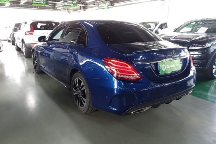 Used Mercedes-Benz C-Class 2017 Restyled C 200 Sport Edition Exterior 2