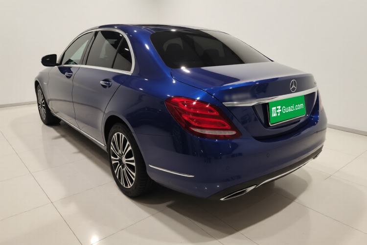 Used Mercedes-Benz C-Class 2017 Facelift C 200 L Exterior 3