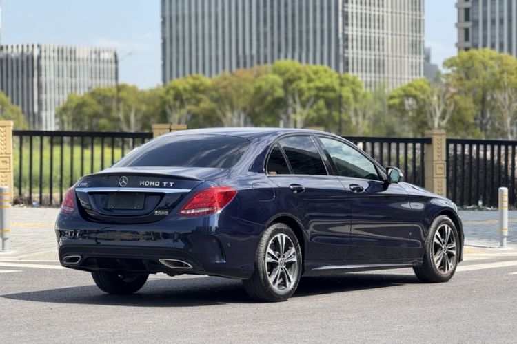 Used Mercedes-Benz C-Class 2017 Restyled C 200 Sport Edition Exterior 3