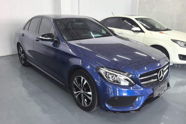 Used Mercedes-Benz C-Class 2017 C 200 Sport Edition Exterior 3