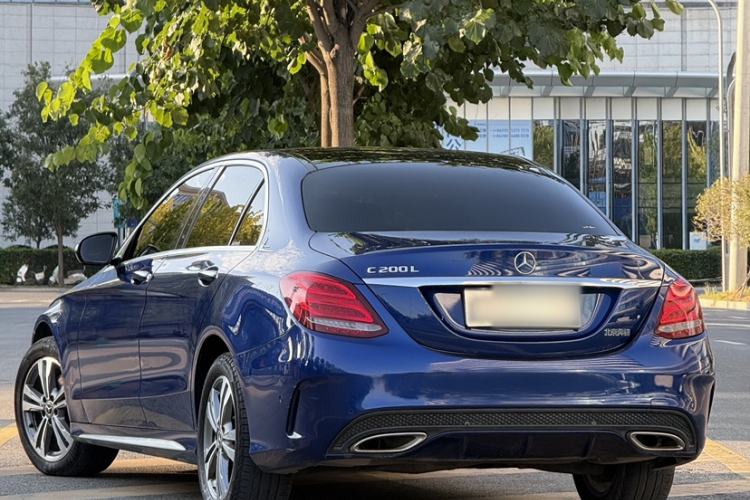 Used Mercedes-Benz C-Class 2017 Facelift C 200 L Sport Edition Exterior 3