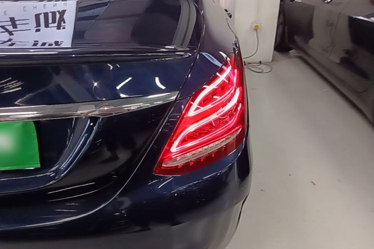 Used Mercedes-Benz C-Class 2017 Restyled C 200 Sport Edition Exterior 3