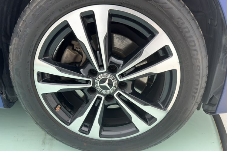 Used Mercedes-Benz C-Class 2017 Restyled C 200 Sport Edition Exterior 4