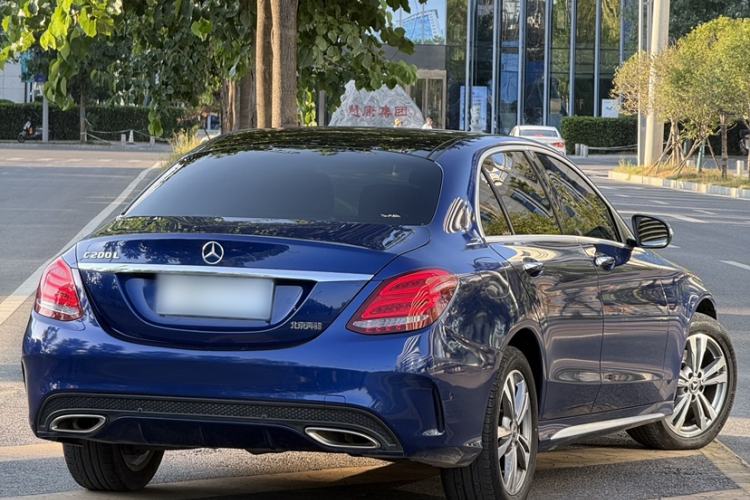 Used Mercedes-Benz C-Class 2017 Facelift C 200 L Sport Edition Exterior 5