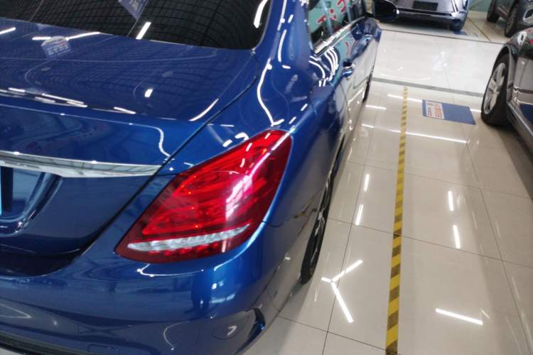 Used Mercedes-Benz C-Class 2017 C 200 Sport Edition Exterior 6