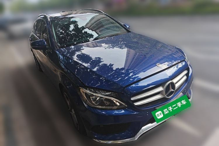 Used Mercedes-Benz C-Class 2017 Facelift C 200 Station Wagon Front Right 45 Deg