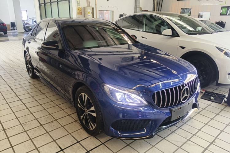 Used Mercedes-Benz C-Class 2017 Restyled C 200 Sport Edition Front Right 45 Deg