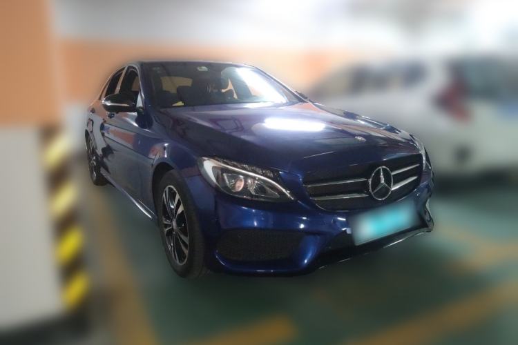 Used Mercedes-Benz C-Class 2017 C 200 Sport Edition Front Right 45 Deg