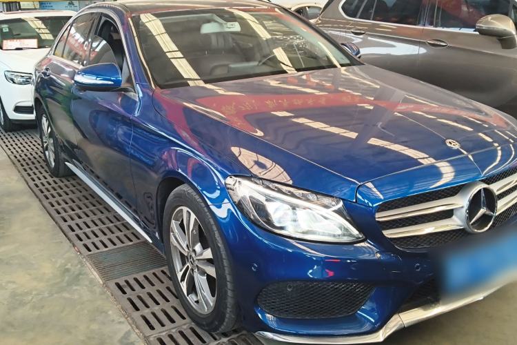 Used Mercedes-Benz C-Class 2017 Facelift C 200 L Sport Edition Front Right 45 Deg