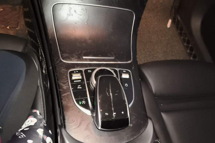 Used Mercedes-Benz C-Class 2017 Facelift C 200 L Sport Edition Gear Lever