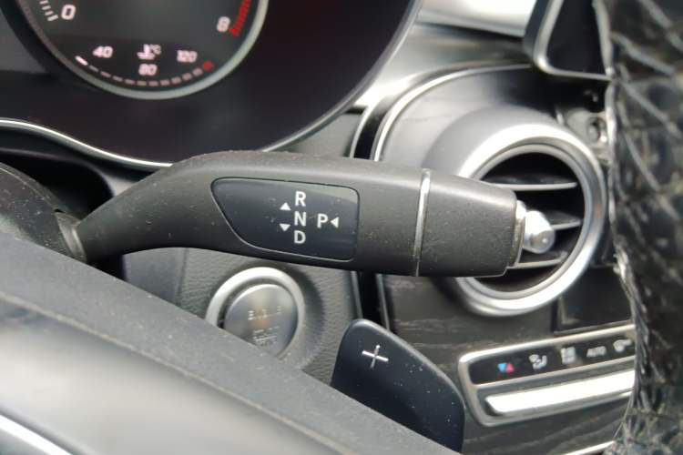 Used Mercedes-Benz C-Class 2017 C 200 station wagon Gear Lever