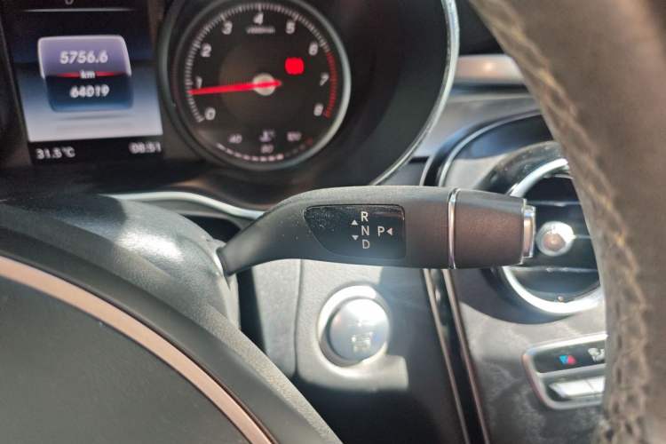 Used Mercedes-Benz C-Class 2017 Facelift C 200 L Sport Edition Gear Lever