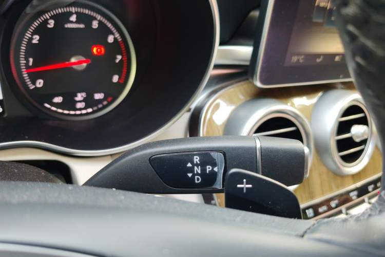 Used Mercedes-Benz C-Class 2017 C 300 L Gear Lever