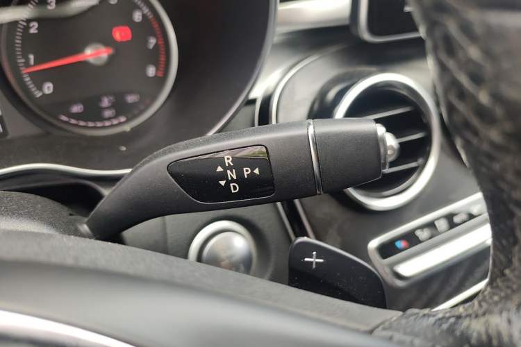 Used Mercedes-Benz C-Class 2017 Facelift C 200 L Sport Edition Gear Lever