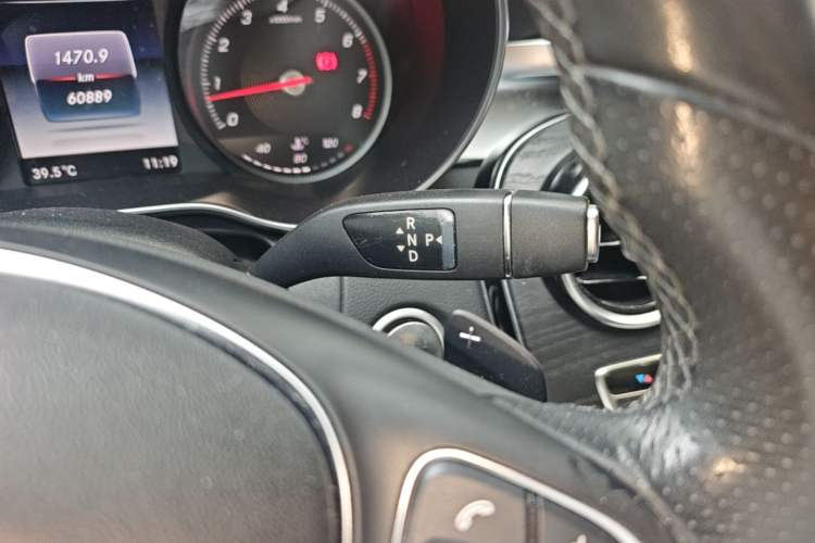 Used Mercedes-Benz C-Class 2017 Facelift C 200 L Sport Edition Gear Lever