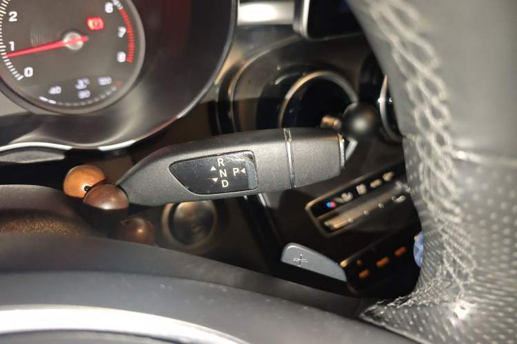 Used Mercedes-Benz C-Class 2017 C 180 L Sport Edition Gear Lever